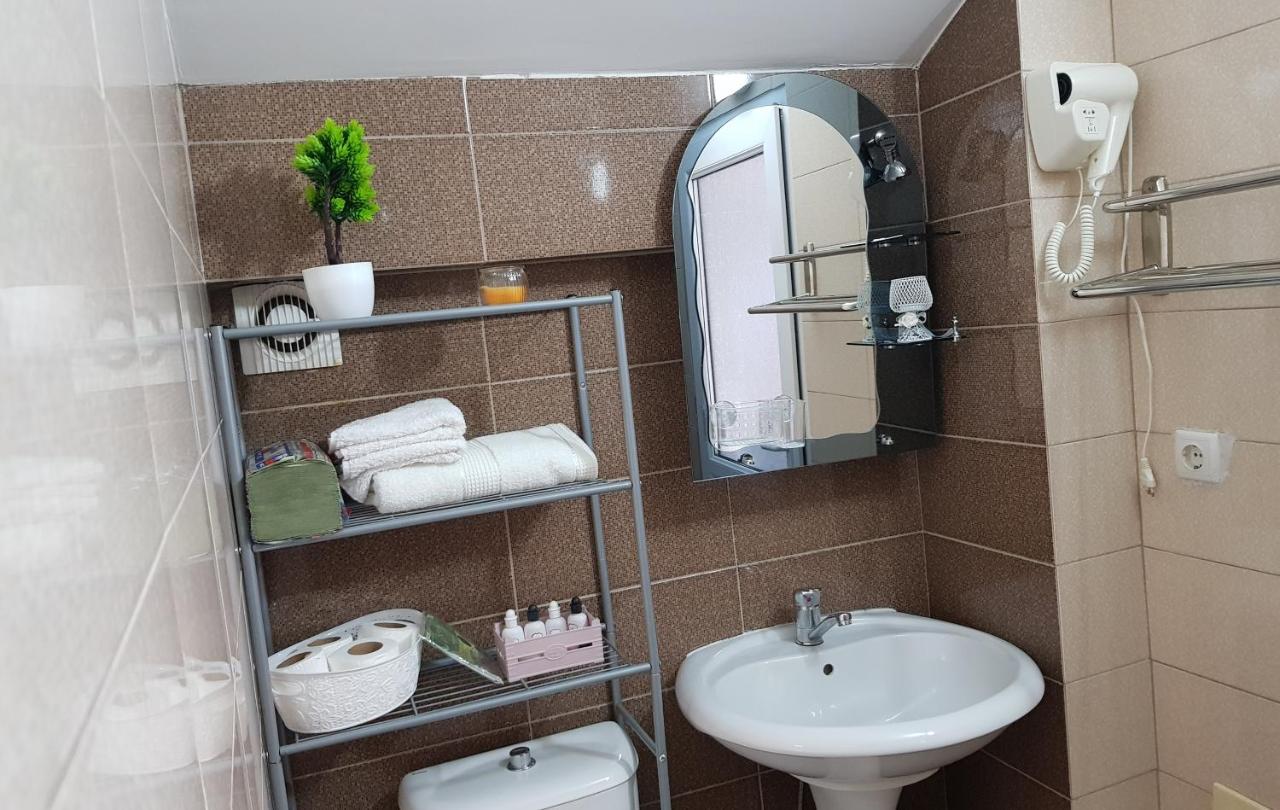 Hotel Kika Prishtinë Ngoại thất bức ảnh